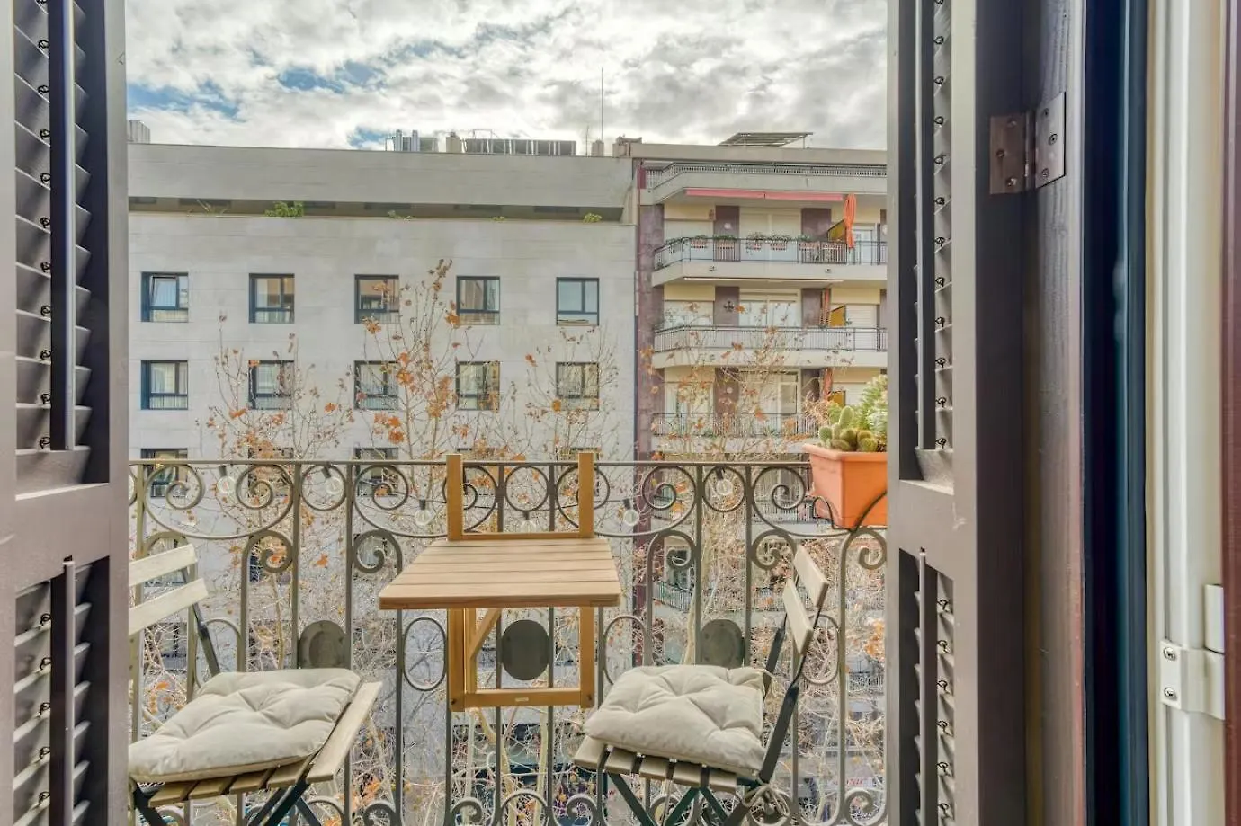 Guestready - Stylish Retreat In Eixample District Apartment Barcelona